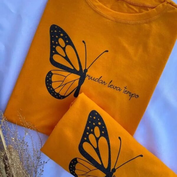 T-Shirt Borboleta - Mudar Leva Tempo - Imagem 2
