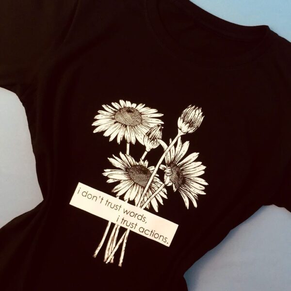 T-Shirt Girassol -  I don't Trust Words - Imagem 3
