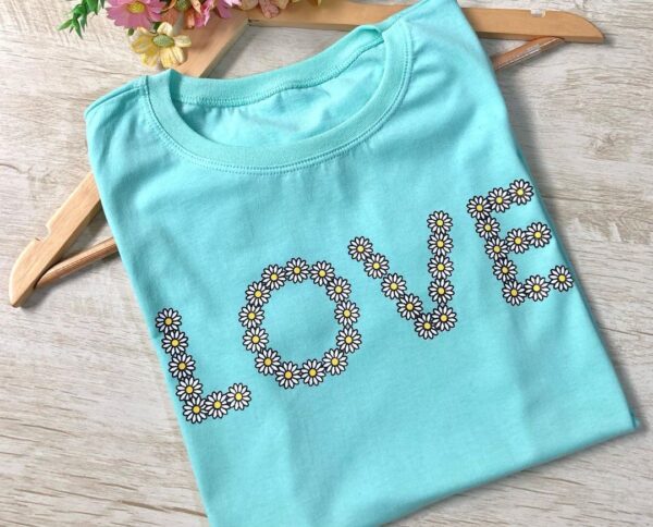 T-Shirt Love - Escrita de Girassóis