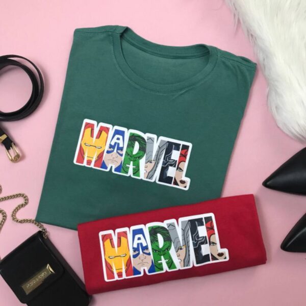 T-Shirt Marvel - Letras com Heróis - Imagem 2