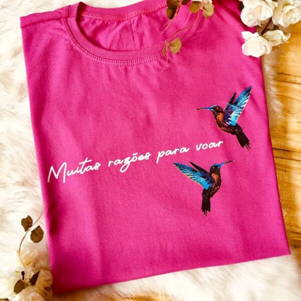 T-Shirt Muitas Razões para Voar - Imagem 3