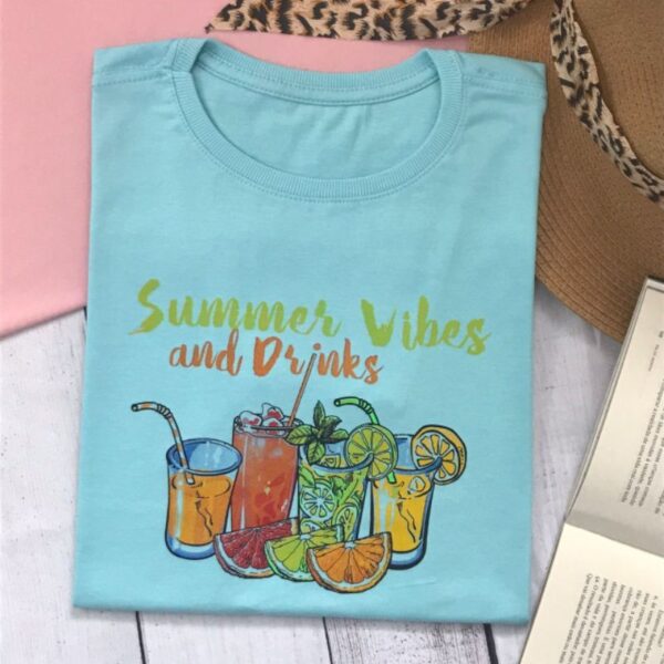 T-Shirt Summer Vibes and Drinks - Imagem 2