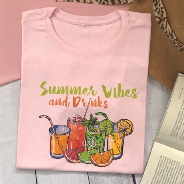 T-Shirt Summer Vibes and Drinks - Imagem 3