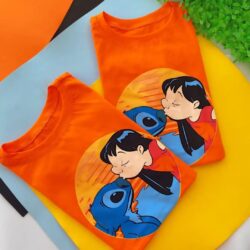 T-Shirt Stitch Beijando Lilo