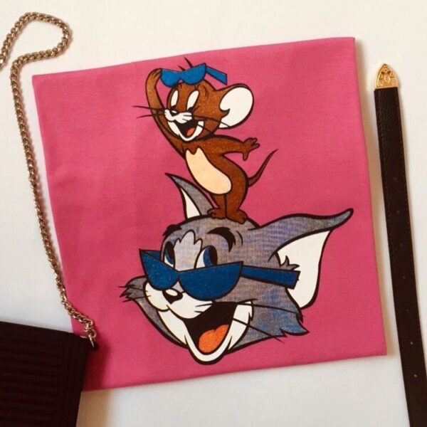 T-Shirt Tom e Jerry - De Óculos - Imagem 3