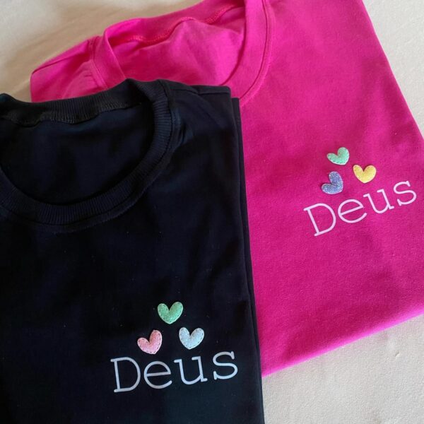 T-Shirt Deus - Mini Corações - Imagem 4