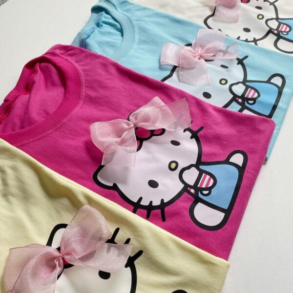 T-Shirt Hello Kitty - Laço 3D - Imagem 2