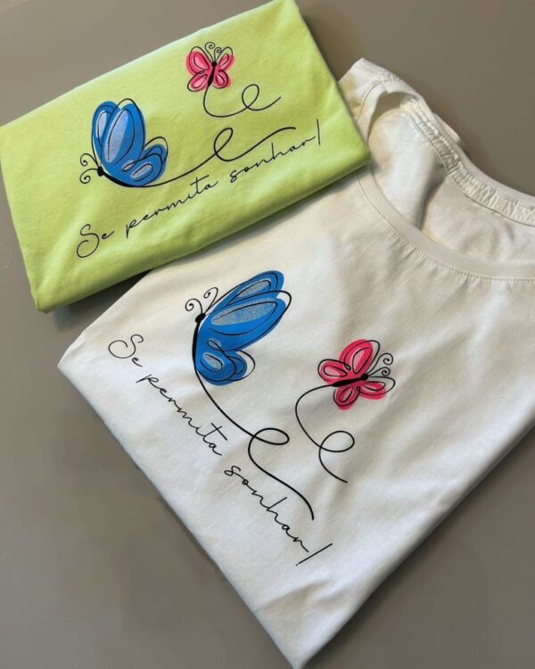 T-Shirt Borboletas - Se Permita Sonhar