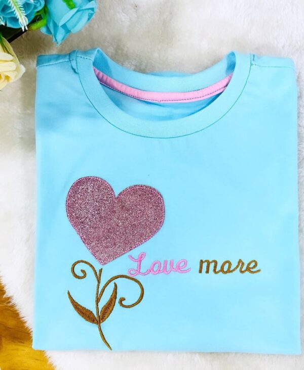 T-Shirt Coração - Love More