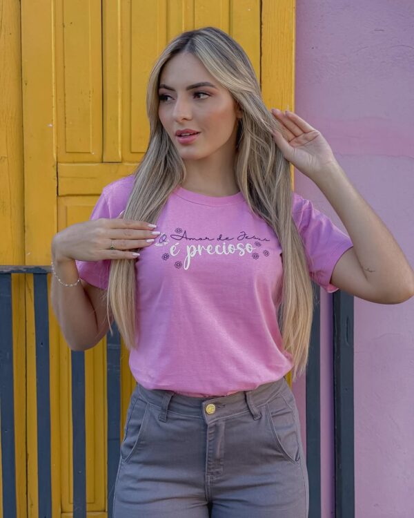 T-Shirt O Amor de Jesus é Precioso