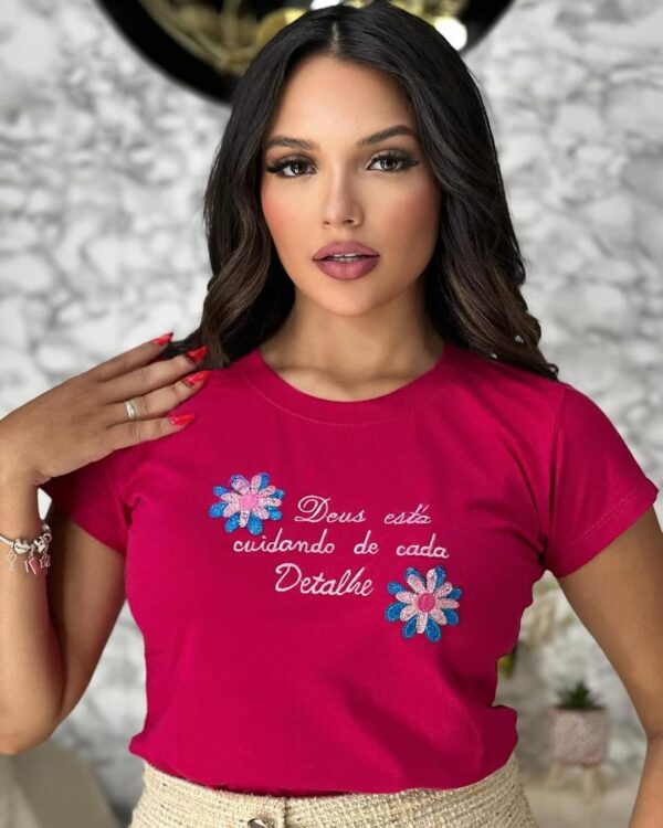 T-Shirt Deus está Cuidando de cada Detalhe - Imagem 2